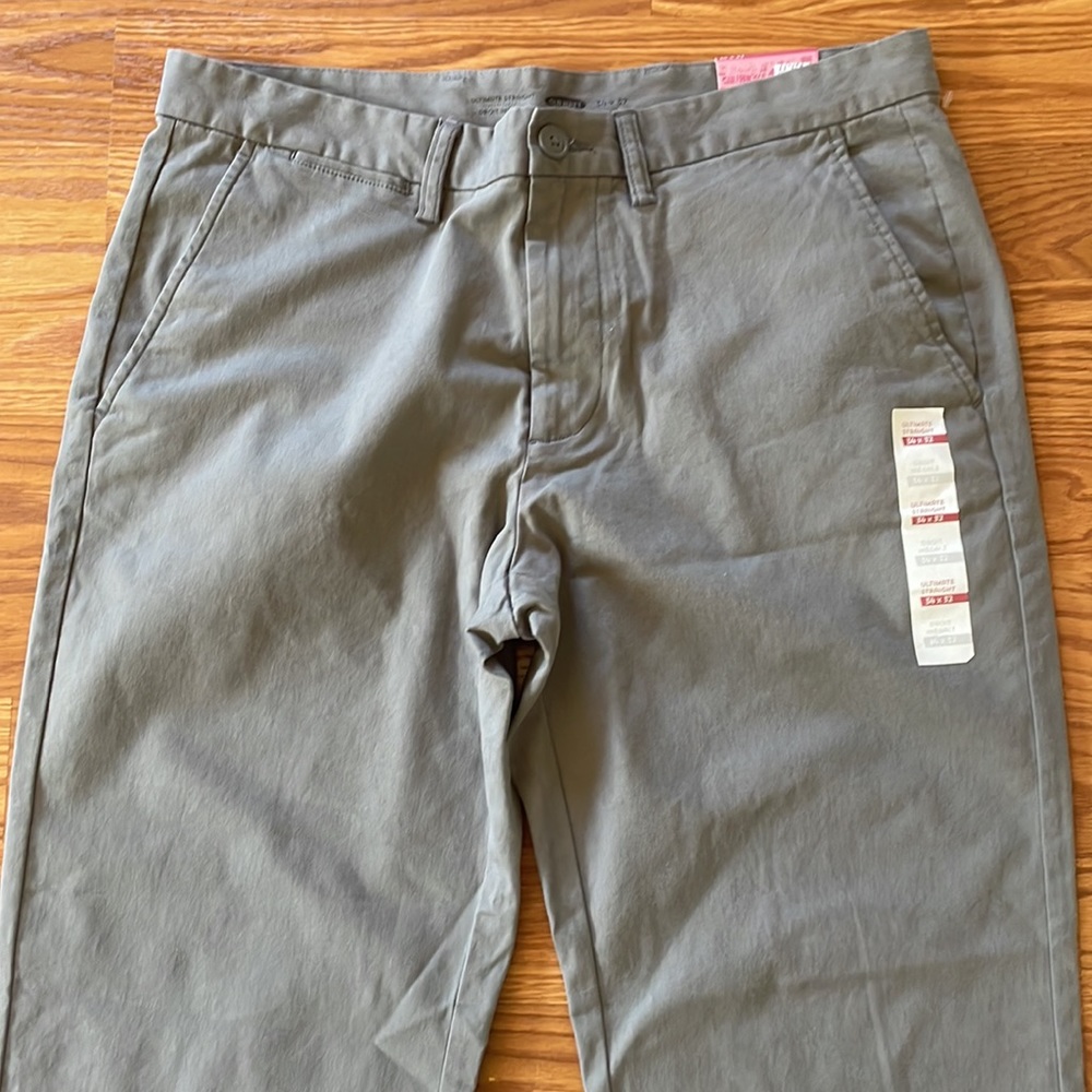 NWT Old Navy Gray Ultimate Straight Flat Front Khakis Size 34 x 32 - Picture 4 of 10